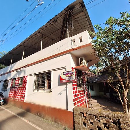Anand Nivas Homestay Mālvan Екстериор снимка
