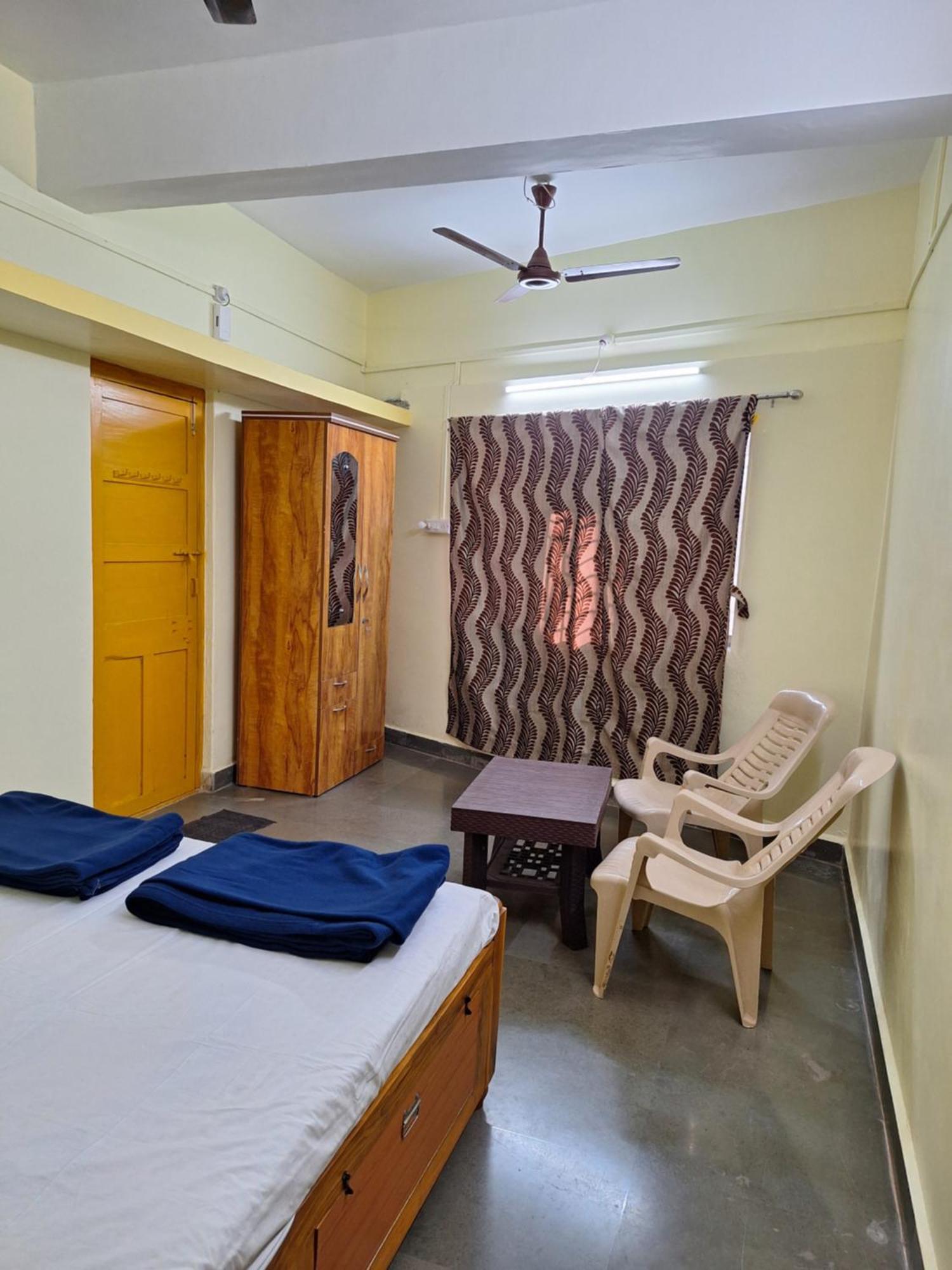 Anand Nivas Homestay Mālvan Екстериор снимка